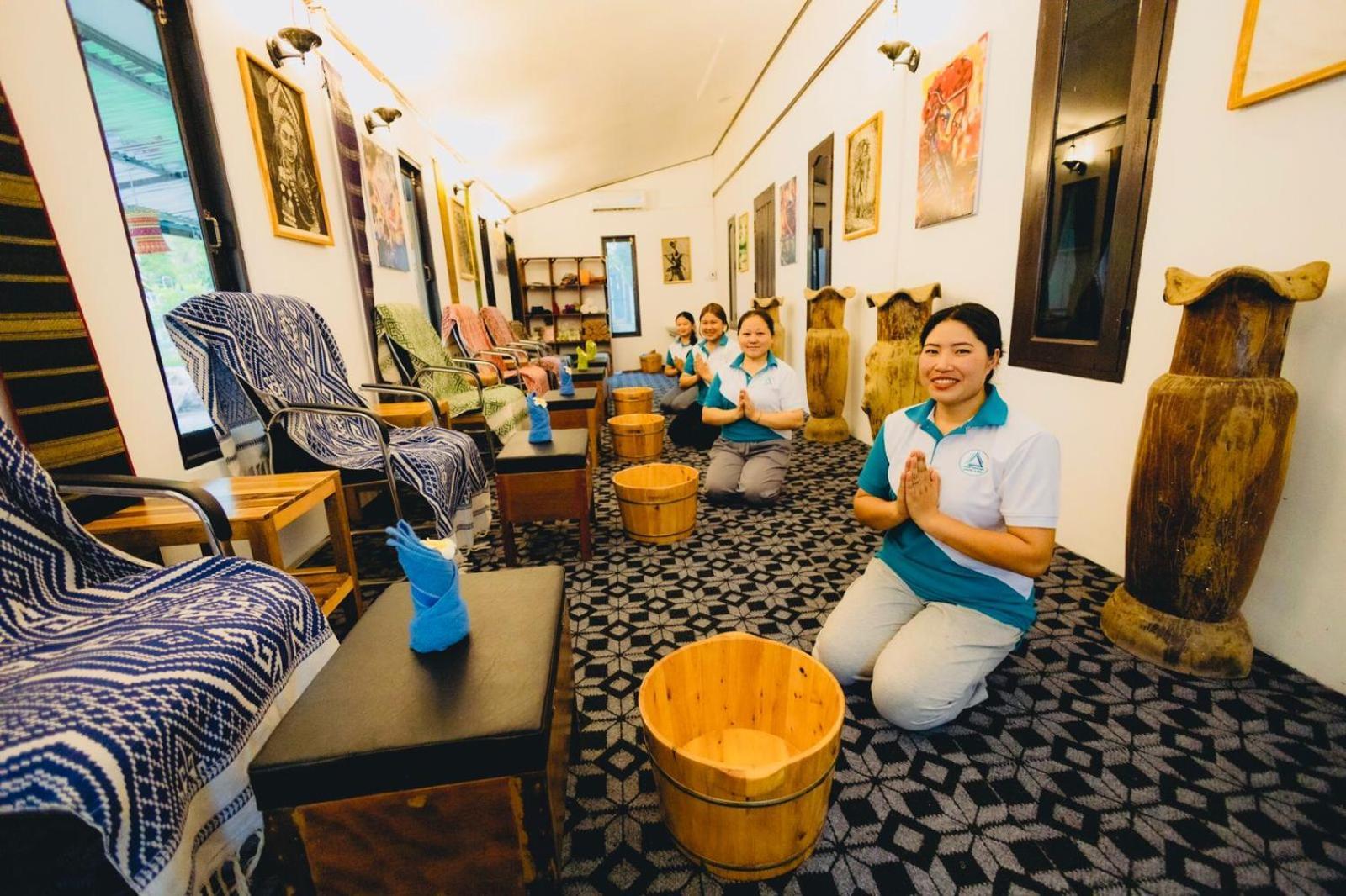 Chanthavong Hostel Luang Prabang Exterior foto